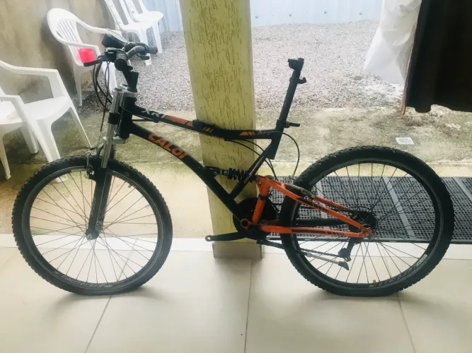 Bicicleta Caloi XRT Full Suspension - Aro 26