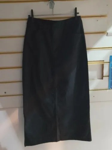 Saia reta sarja preta, tam M