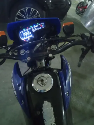 Moto Broz 2003 