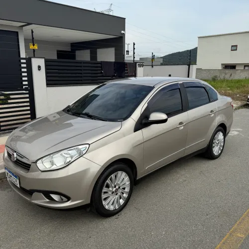 Fiat Grand Siena Essence 1.6 Flex 16V 2015