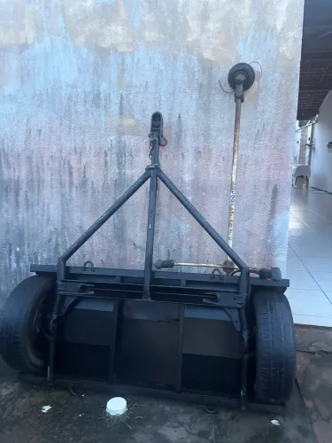 Carrocinha Reboque Reforçada à Venda - Excelente Estado