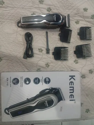 Vende-se máquina de corta cabelo kemei KM-119