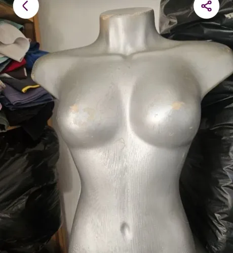 Vendo manequim de busto usado