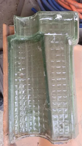 Telha Portuguesa de vidro