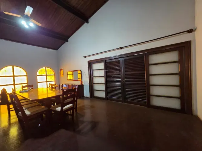Casa / Venda - 4 quartos sendo 2 suítes com amplo quintal c/edicula / Residencial Samambai