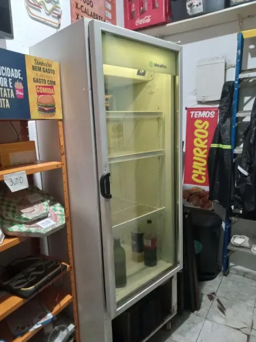 Cervejeira expositora Grande