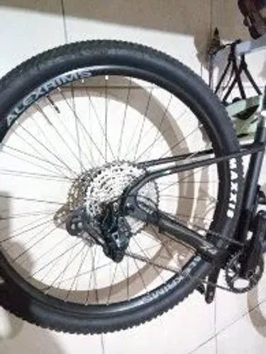 MTB Oggi 7.4 2026 semi nova
