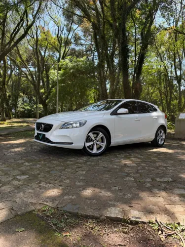 Volvo V40 T-4 Kinetic 2.0 Aut. 2018