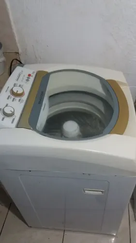 Máquina de lavar roupa, funcionando perfeitamente, nunca deu problema