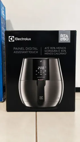 Airfryer Touch Electrolux Rita Lobo 3,2L