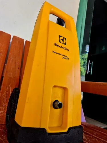 Lavadora de Alta Pressão Electrolux Power Wash Plus+ - 127v (Kit)