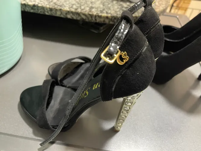 Scarpin Carmen Steffens novo. Usado poucas vezes.