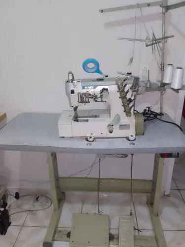 Maquina galoneira 