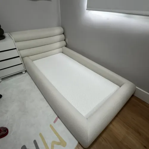 Cama Montessoriana com Colchão Bambini para criança