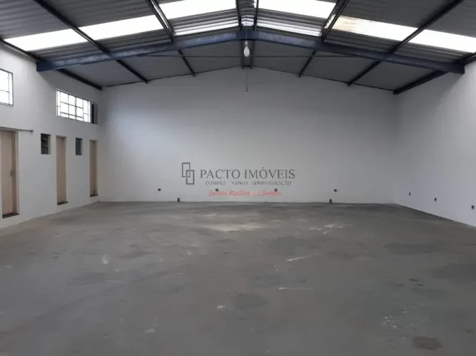 Pavilhão em Jardim Canadá com 280 m² , 4 vaga(s)