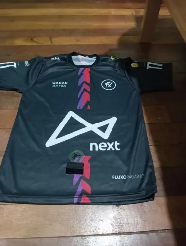 JOGADOR DE FREEFIRE ESTOU VEDENDO CAMISETA DO FLUXO MAIS PÁRA CRIANÇAS  clique e ganhe já.