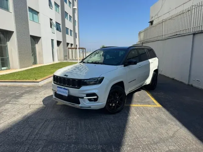 Jeep Commander Black Hurricane 2.0 4X4 TB AUT 2025