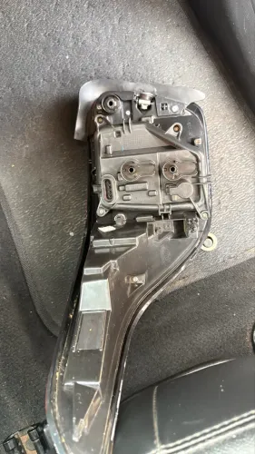 Lanterna traseira Fiat toro lado passageiro