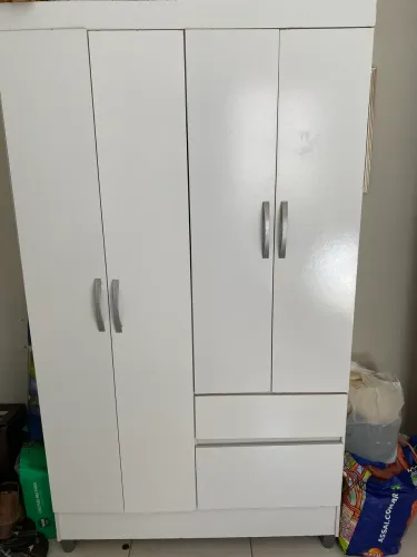 Guarda roupa infantil