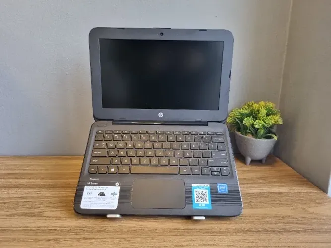 *OUTLET* Notebook HP Stream Laptop 11 AB0XX - Celeron | 32GB SSD | 4GB DDR4 | 11,6"