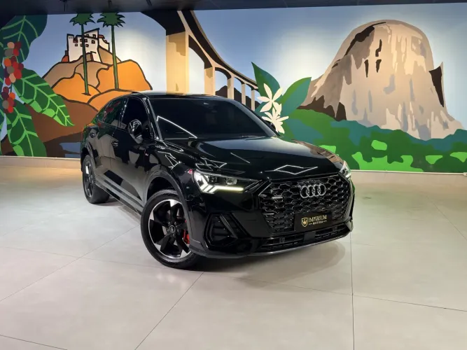 Audi Q3 SPB Perf. Black 2.0 TFSI Tipt. Quat. 2023