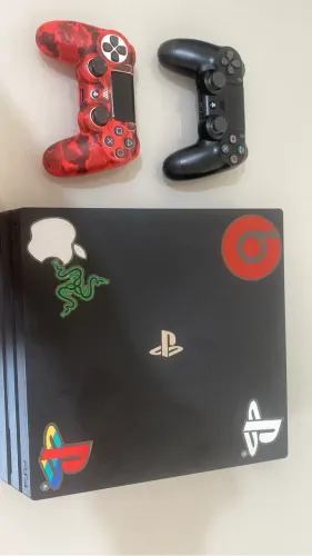 PS4 PRO 1TB - Modelo CUH-7215B