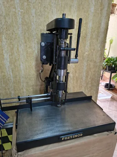 MÁQUINAS PARA ACABAMENTO GRÁFICO, SERRILHADEIRA ELÉTRICA, FURADEIRA, ENTRE OUTRAS