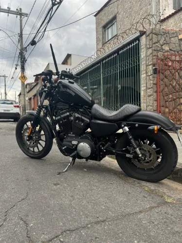 Harley Davidson 883 2015