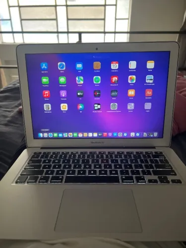 MacBook Air i5