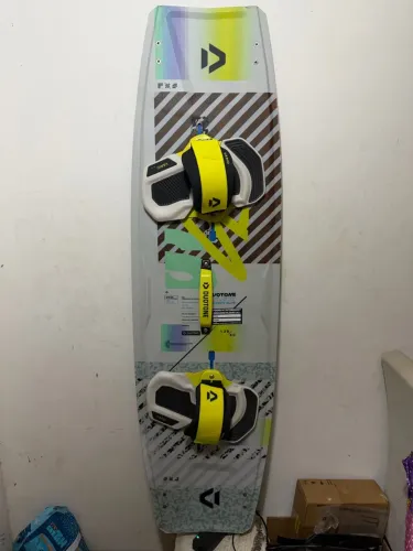 PRANCHA KITESURF DUOTONE SELECT CONCEPT BLUE
