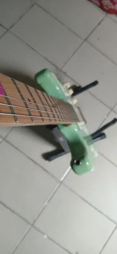 Guitarra Tagima T635 Classic Stratocaster Verde Strato Captadores Single Coil