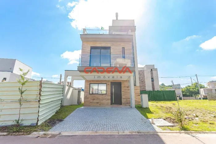Casa com 3 quartos e 2 vagas à venda no Santa Cândida