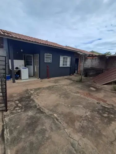 vendo linda casa de esquina no residencial Santa Terezinha