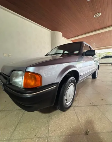 Ford Escort GL 1.6i / 1.6 (álcool) 1988