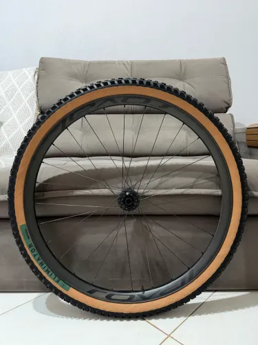 RODA DIANTEIRA SPECIALIZED ROVAL CONTROL 29R DT SWISS 240