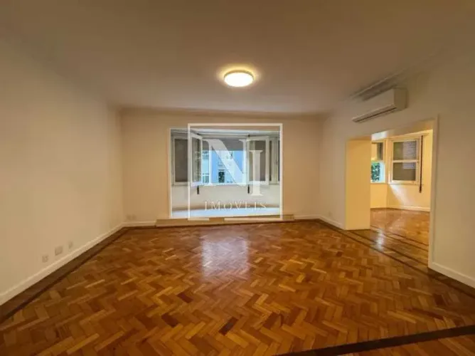 Apartamento : / Residencial / Leme