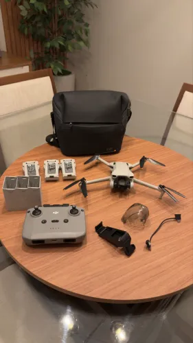 Drone DJI Mini 3 - Combo Fly More (3 Baterias)