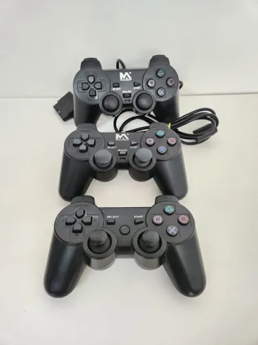 Lote 2 Controles de Ps2 e 1 de Ps3