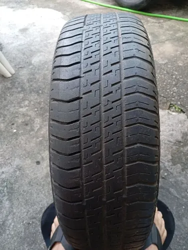 Pneu 165/70 R 13 com roda