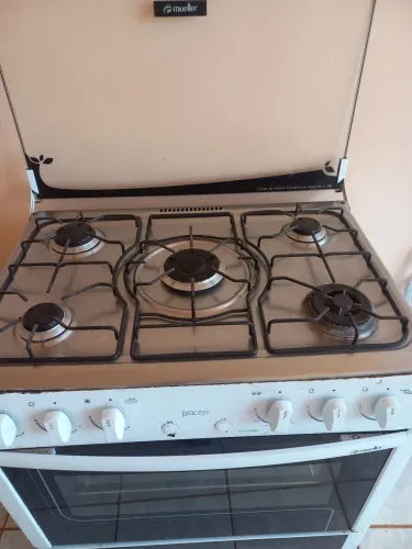 Vende se fogão 5 bocas, uma só q não está funcionando