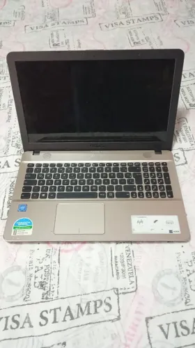 Vendo Notebook Asus VivoBook Max - Seminovo