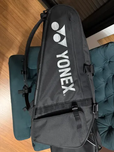 Raqueteira Yonex até 9 raquetes