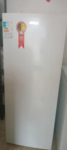 Venda de freezer vertical novo ( 3.meses de uso )