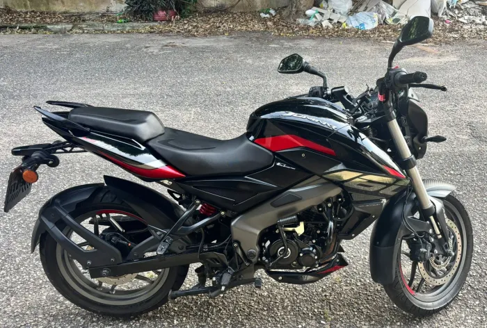 BAJAJ DOMINAR 160 (ESTADO DE ZERO KM)