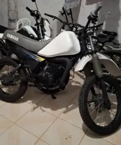 Moto DT 180 