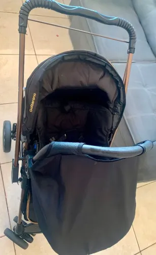 Kit Carrinho Galzerano preto , dobrável + bebê conforto.