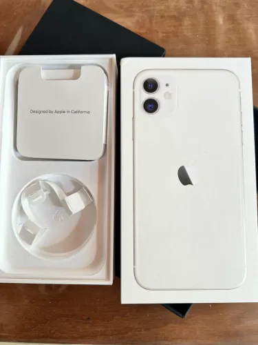 iPhone 11 64GB, ótimo estado, único dono, oportunidade 