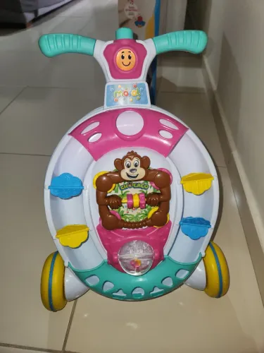 Andador infantil menina 