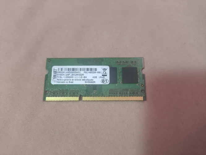 Memória RAM 4 gibas 