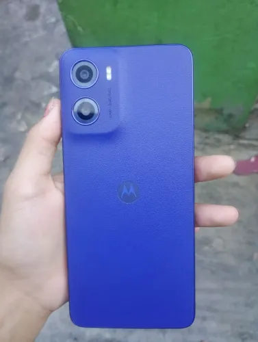 Vendo celular Motorola semi novo 